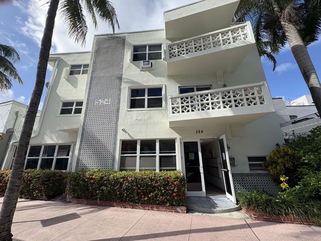 Washington Center Condo photo 2